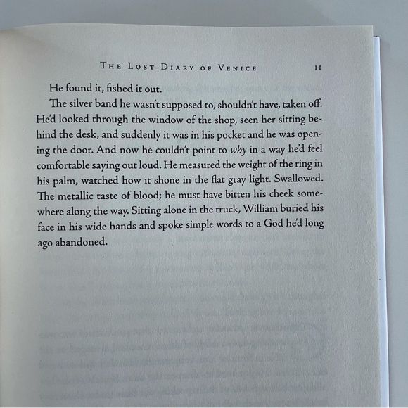 BOOK, Lost Diary of Venice, Margaux DeRoux NWT - Picture 12 of 14